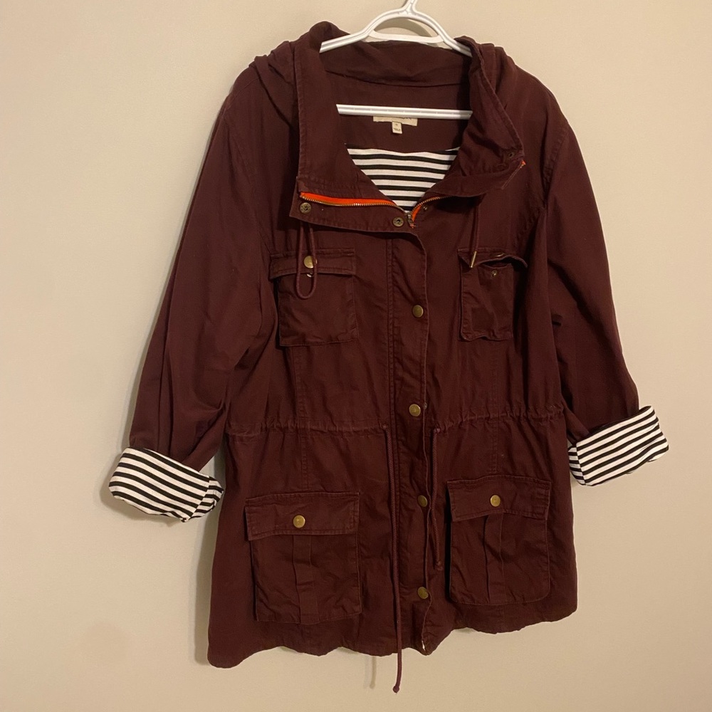 Maroon Jacket • 2X • 41 Hawthorn •